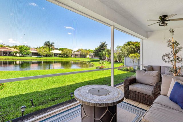 9121 Bay Point Circle, West Palm Beach, FL 33411