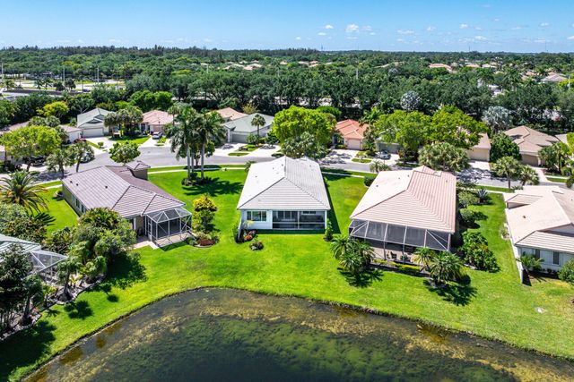 9121 Bay Point Circle, West Palm Beach, FL 33411