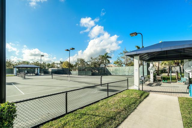 9121 Bay Point Circle, West Palm Beach, FL 33411