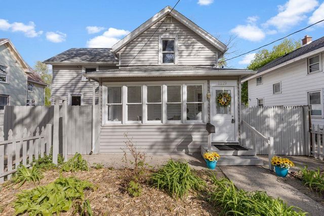 1119 DEWEY Avenue, Beloit, WI 53511