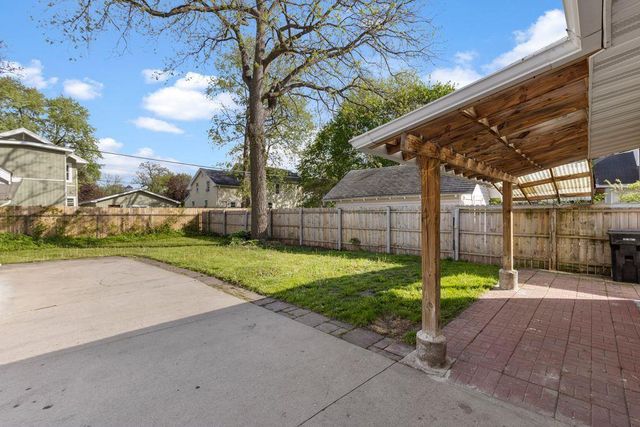 1119 DEWEY Avenue, Beloit, WI 53511