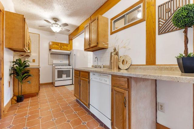 1119 DEWEY Avenue, Beloit, WI 53511