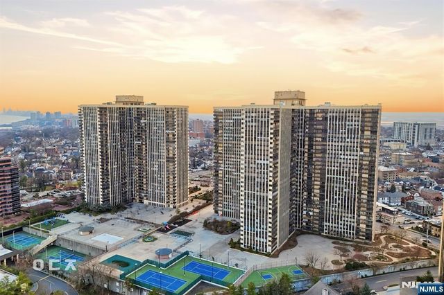 300 Winston Drive 1503, Cliffside Park, NJ 07010