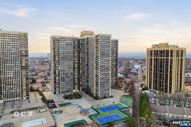 300 Winston Drive 1503, Cliffside Park, NJ 07010