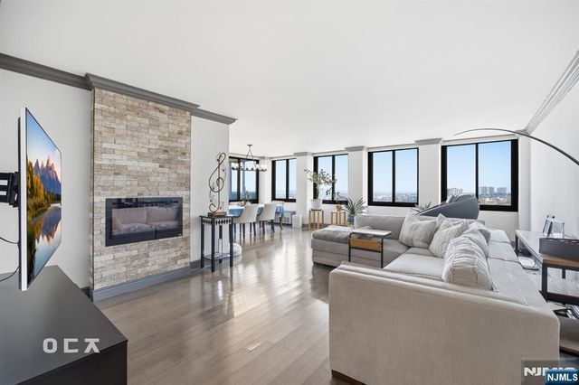 300 Winston Drive 1503, Cliffside Park, NJ 07010