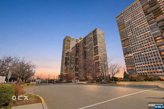 300 Winston Drive 1503, Cliffside Park, NJ 07010
