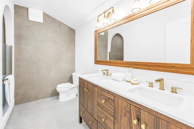8171 37TH AVENUE N, St Petersburg, FL 33710