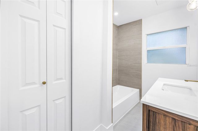 8171 37TH AVENUE N, St Petersburg, FL 33710