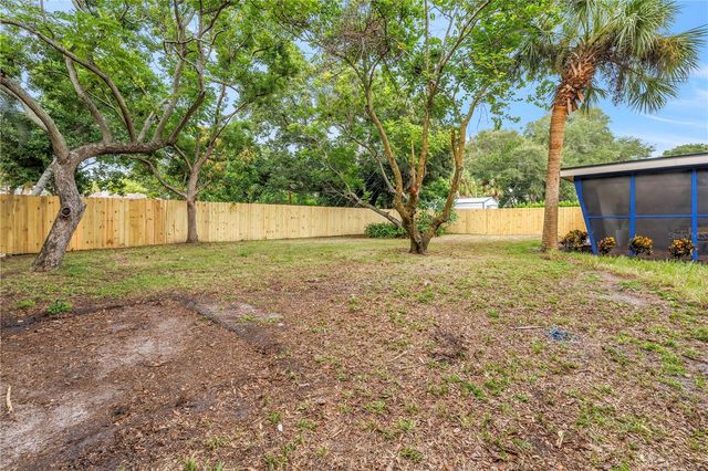 8171 37TH AVENUE N, St Petersburg, FL 33710