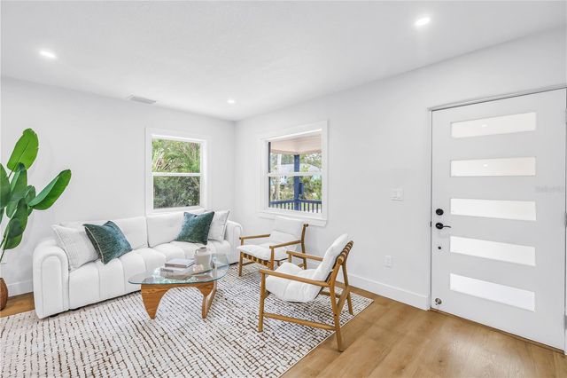 8171 37TH AVENUE N, St Petersburg, FL 33710