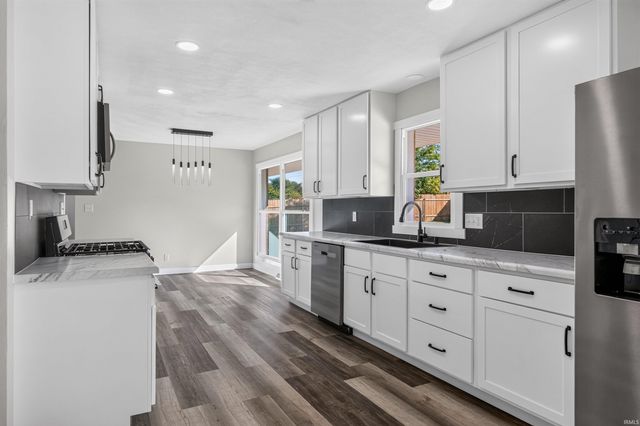 23608 River Manor Boulevard, Elkhart, IN 46516