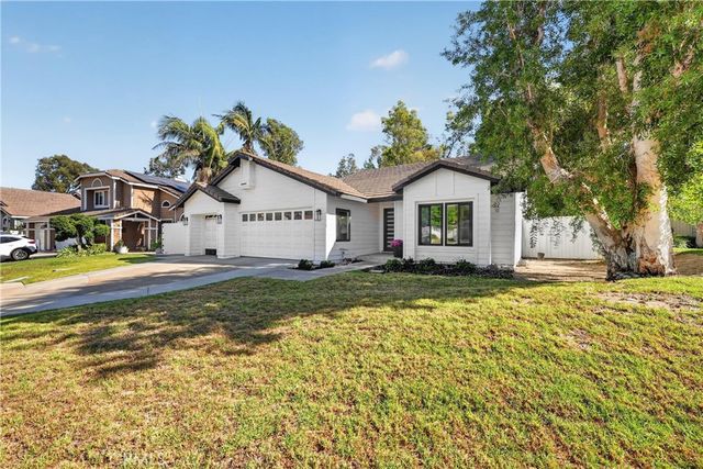 24604 Via Vallarta, Yorba Linda, CA 92887