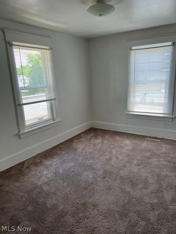 862 9th Street NE, Massillon, OH 44646