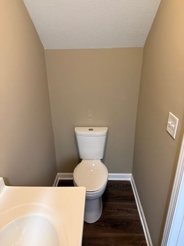1416 E Lincoln St Apt 5, Tullahoma, TN 37388