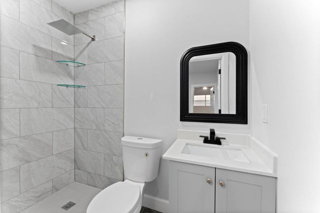 8427 Guinevere Street, Houston, TX 77029