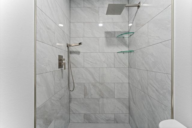 8427 Guinevere Street, Houston, TX 77029