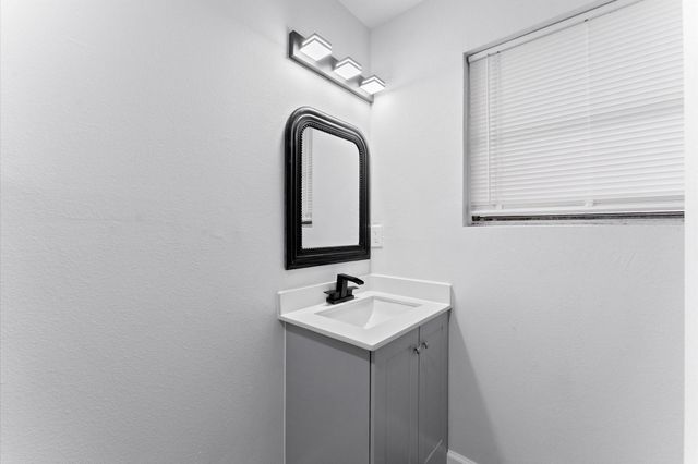 8427 Guinevere Street, Houston, TX 77029