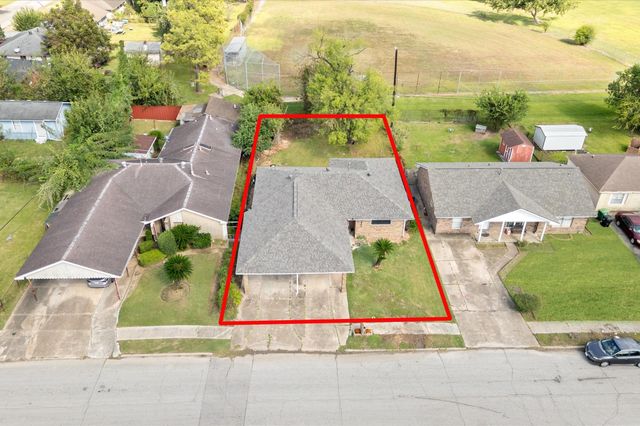 8427 Guinevere Street, Houston, TX 77029