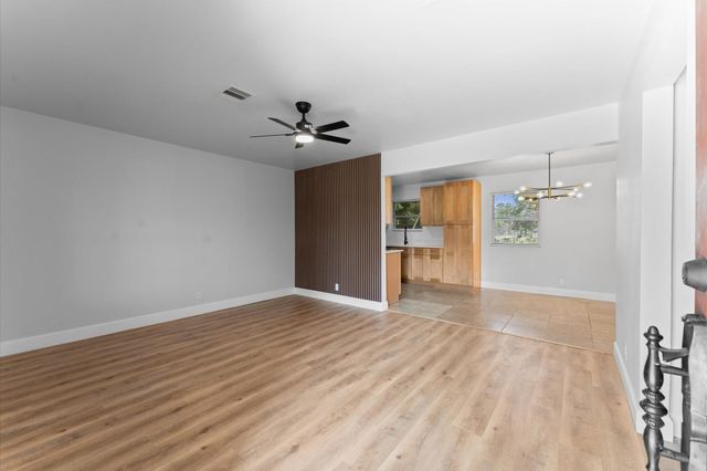 8427 Guinevere Street, Houston, TX 77029