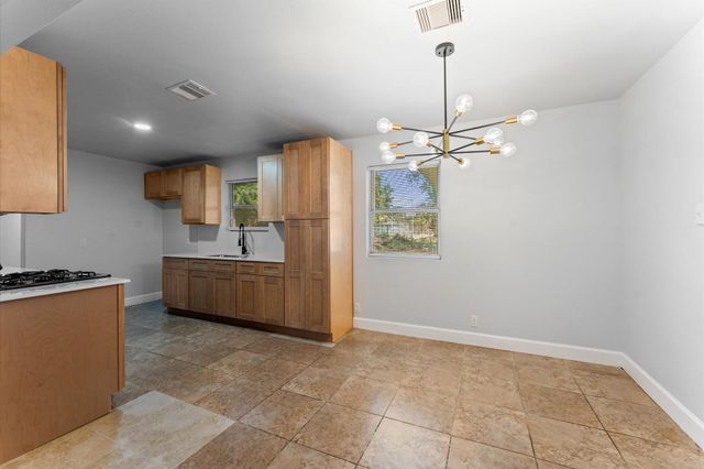 8427 Guinevere Street, Houston, TX 77029