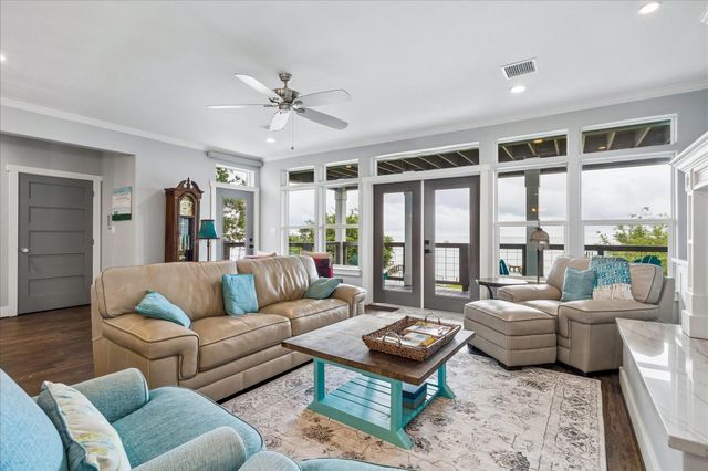 4019 Bayshore Drive Drive, Bacliff, TX 77518