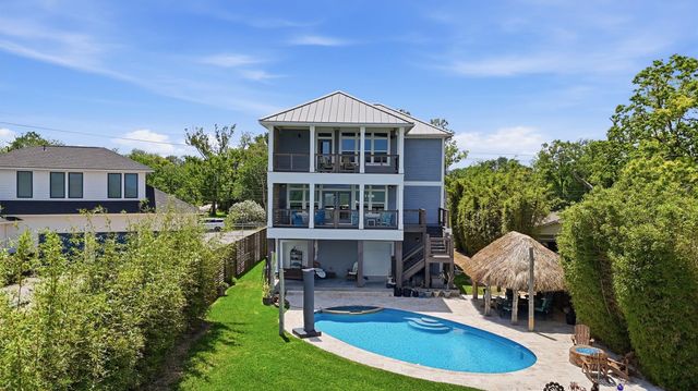4019 Bayshore Drive Drive, Bacliff, TX 77518