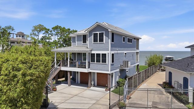 4019 Bayshore Drive Drive, Bacliff, TX 77518