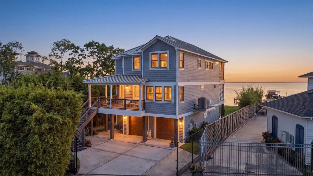 4019 Bayshore Drive Drive, Bacliff, TX 77518