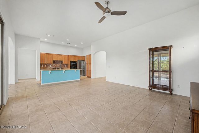 1113 N Night Heron Drive, Green Valley, AZ 85614