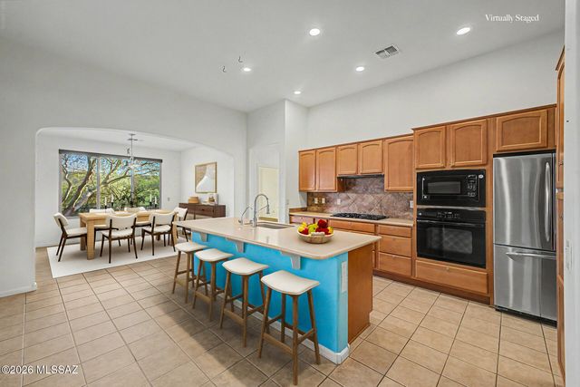 1113 N Night Heron Drive, Green Valley, AZ 85614