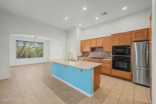 1113 N Night Heron Drive, Green Valley, AZ 85614