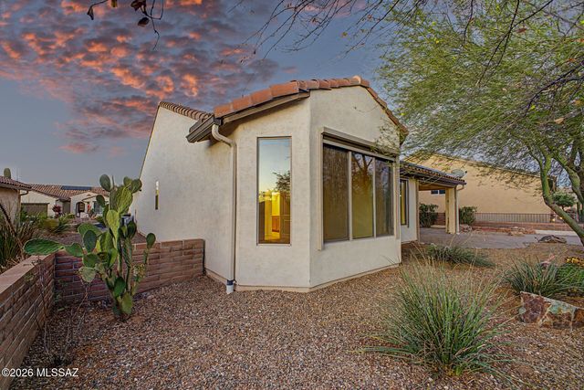 1113 N Night Heron Drive, Green Valley, AZ 85614