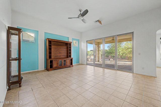 1113 N Night Heron Drive, Green Valley, AZ 85614