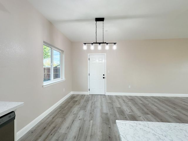 1527 9th Ave, Olivehurst, CA 95961