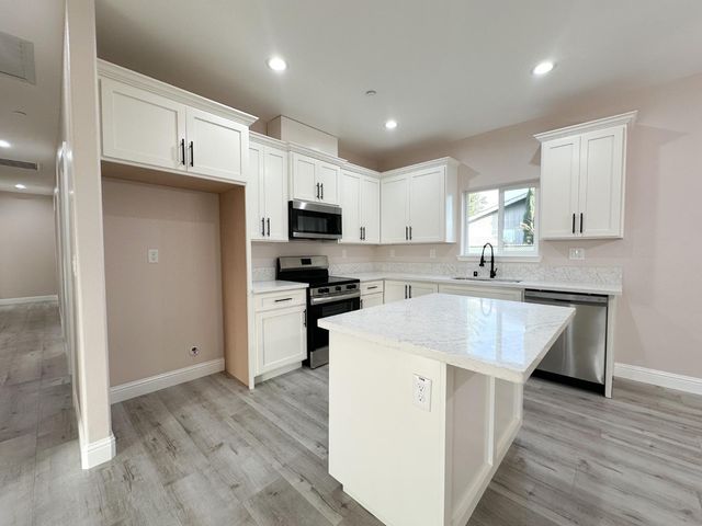 1527 9th Ave, Olivehurst, CA 95961