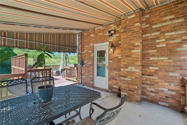 309 Toura Drive, Pleasant Hills, PA 15236