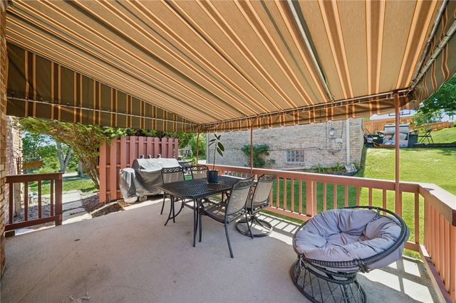 309 Toura Drive, Pleasant Hills, PA 15236