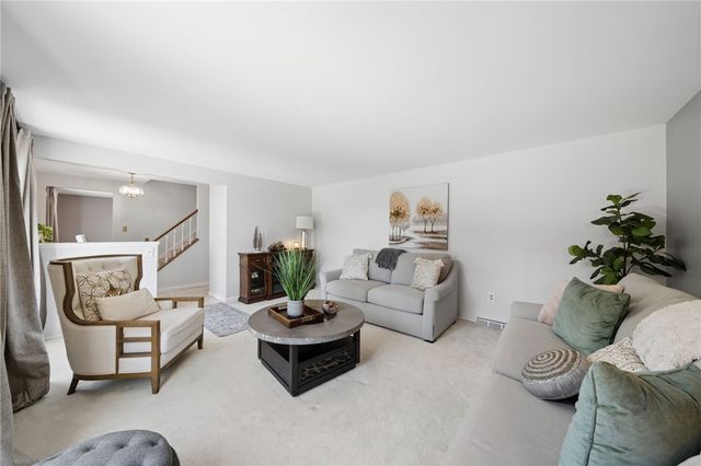 309 Toura Drive, Pleasant Hills, PA 15236