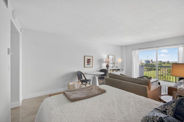 2600 N Flagler Drive 813, West Palm Beach, FL 33407