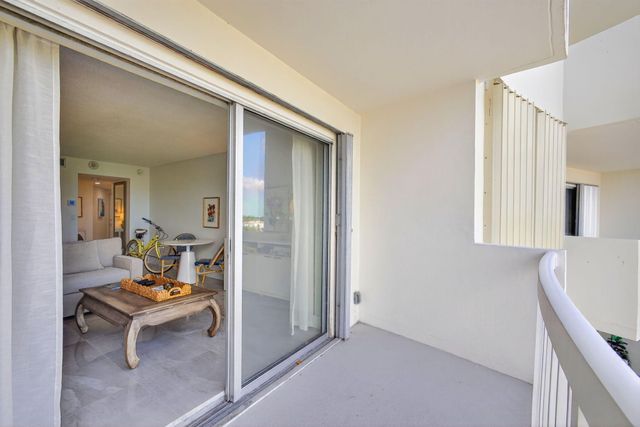 2600 N Flagler Drive 813, West Palm Beach, FL 33407