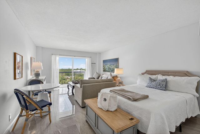 2600 N Flagler Drive 813, West Palm Beach, FL 33407