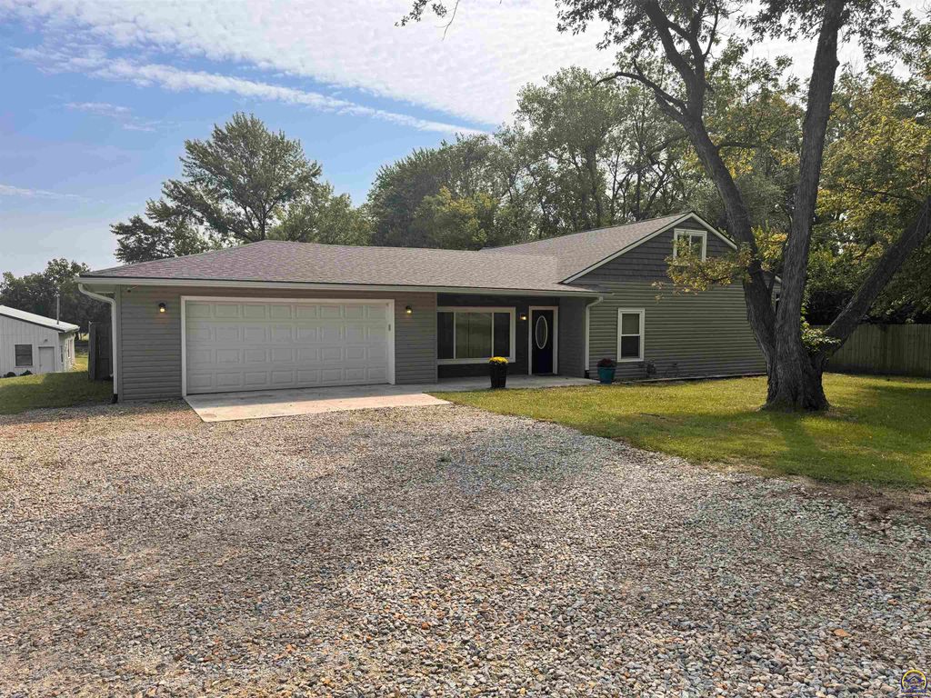 4004 NW Topeka BLVD, Topeka, KS 66617