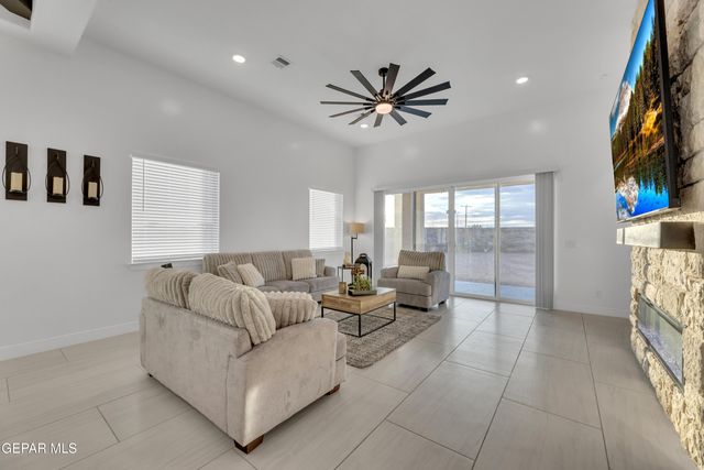 965 Pettus Place Place, El Paso, TX 79928