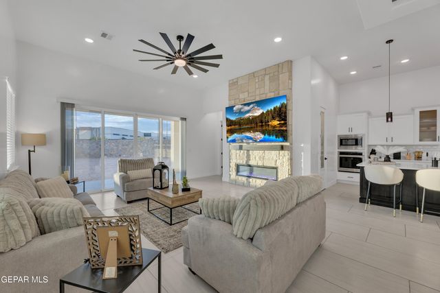 965 Pettus Place Place, El Paso, TX 79928