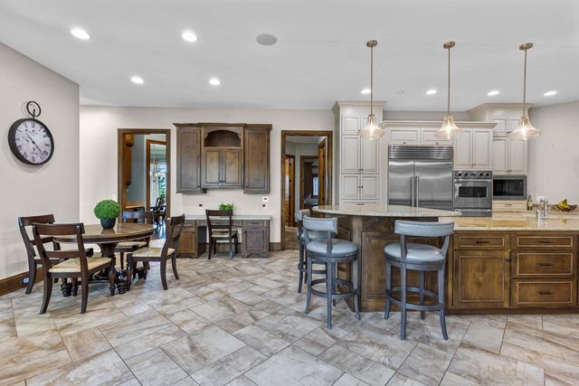 2828 E APPLE HILL BOULEVARD, Appleton, WI 54913