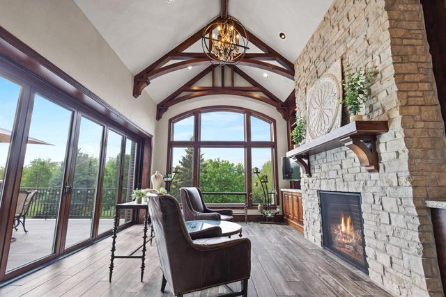 2828 E APPLE HILL BOULEVARD, Appleton, WI 54913