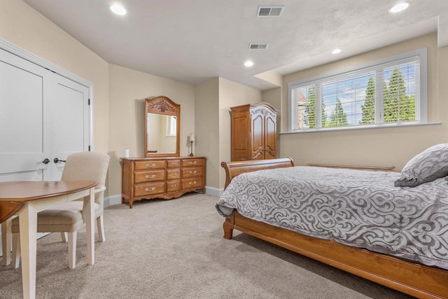 2828 E APPLE HILL BOULEVARD, Appleton, WI 54913