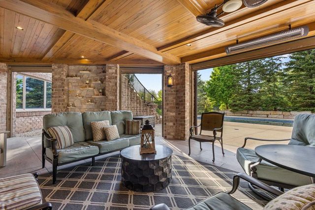 2828 E APPLE HILL BOULEVARD, Appleton, WI 54913
