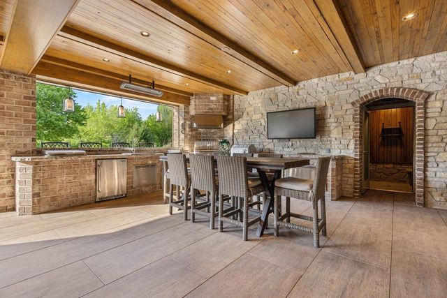 2828 E APPLE HILL BOULEVARD, Appleton, WI 54913