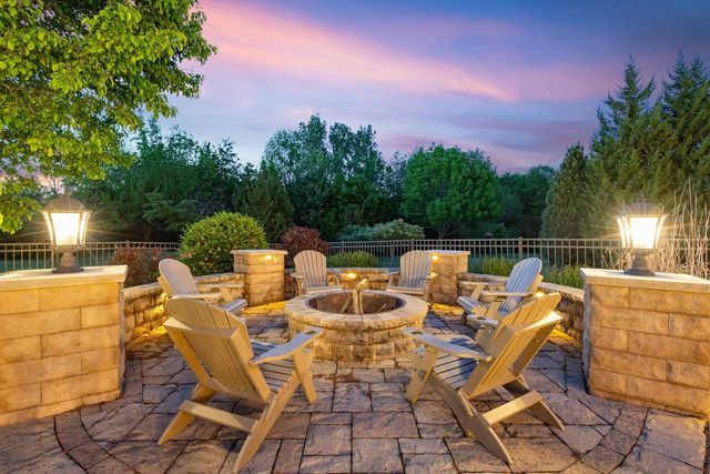 2828 E APPLE HILL BOULEVARD, Appleton, WI 54913